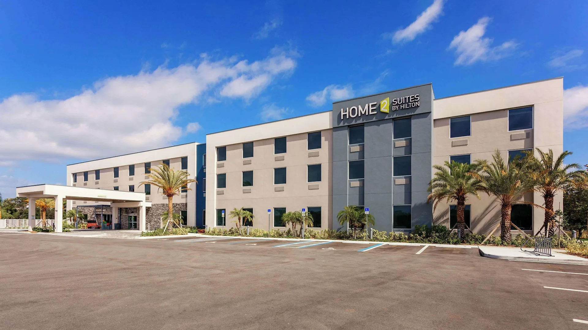 Staying In South Florida: 4 Airport Hotels Compared
