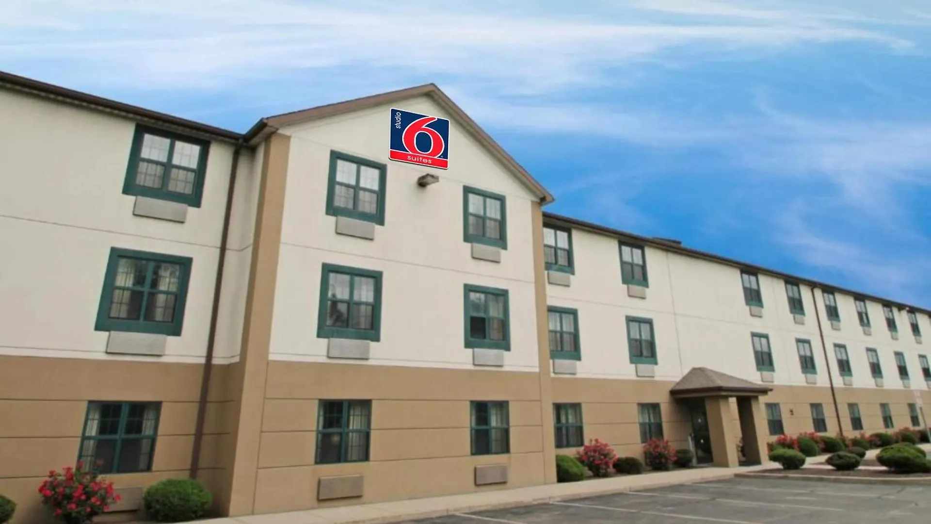 4 Airport Hotels Near Bryant and Stratton Amherst Worth Booking